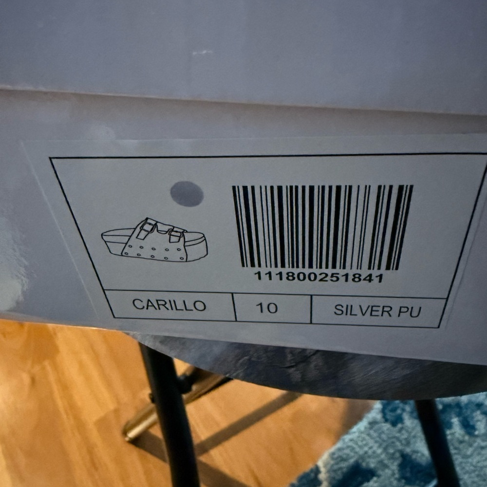 MATA CARILLO SILVER PU!! - Picture 6 of 6